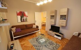Viola Apartment